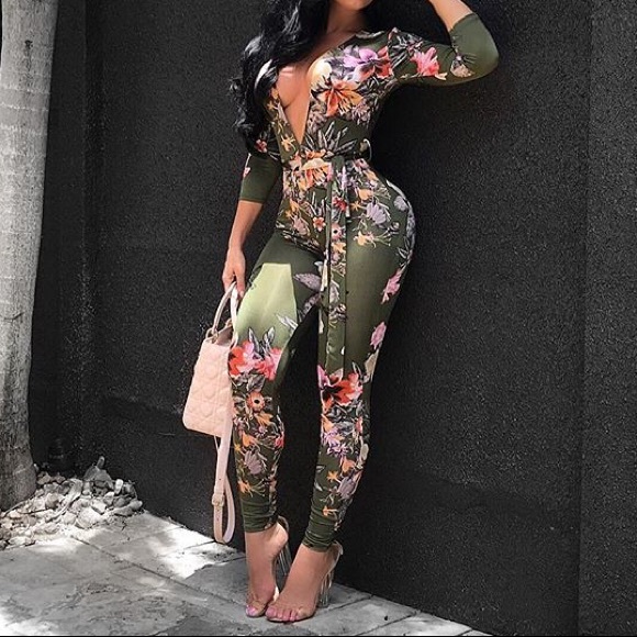 Nora Floral Jumpsuit - Picture 3 of 8